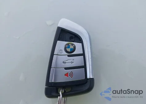 2021 BMW X6 xDrive40I z USA, uszkodzony, nr VIN 5UXCY6C01M9F95433